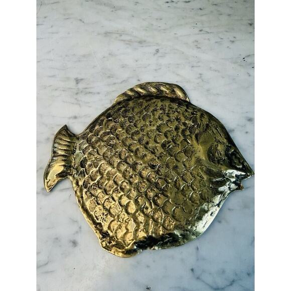 Vintage Brass Fish Shaped Trinket Dish Small Plate 8.5” Length 3D Scales Patina - Picture 9 of 13
